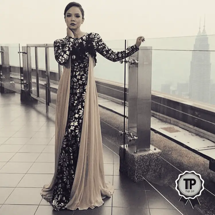 top-10-malaysian-fashion-designers-to-watch-nazreen-idris